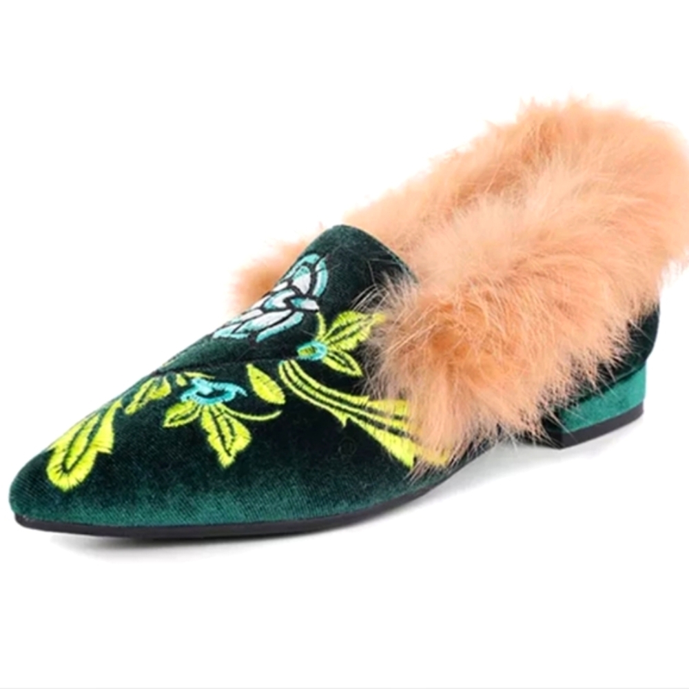 ❤NWT Green Velvet  embroidered w Fur Cozy Warm Stylish Shoes